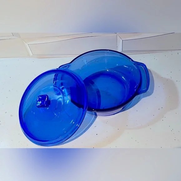 Vintage anchor hocking 1.5 quart casserole dish with lid in cobalt blue - Picture 3 of 6